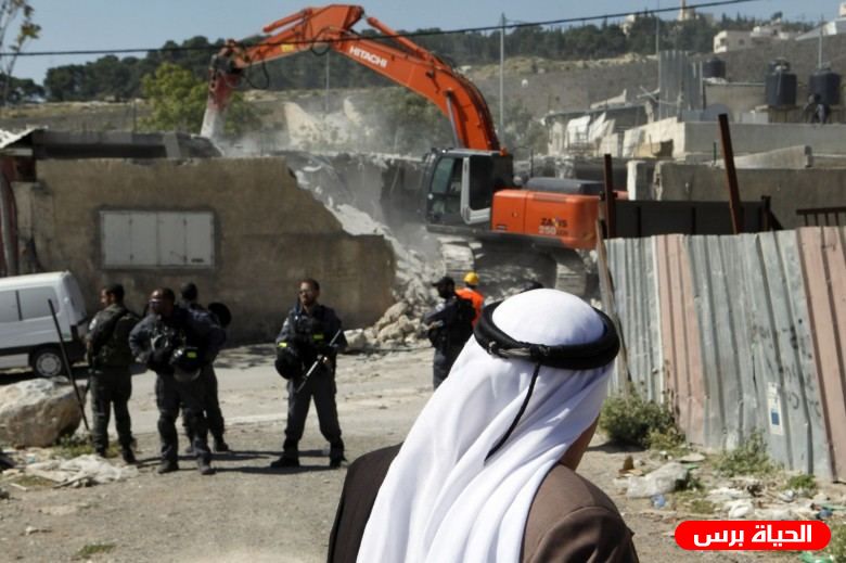 الاحتلال يخطر بهدم بنايات ومنشآت شمال القدس 
